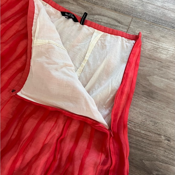 Nic + Zoe stunning coral red skirt sheer with pleats, fully lined size 10 - Picture 3 of 9